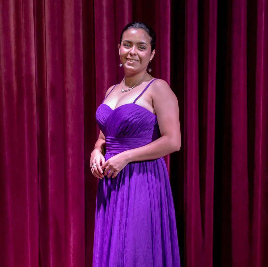 Ana Paula Flores - Maestra de Piano / Iniciación Musical